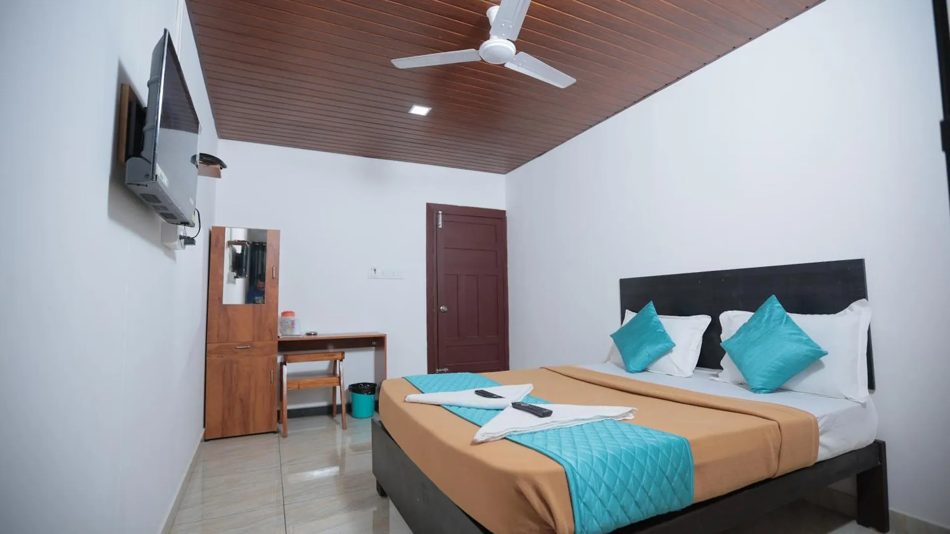 Kochi Gem Suites הודו