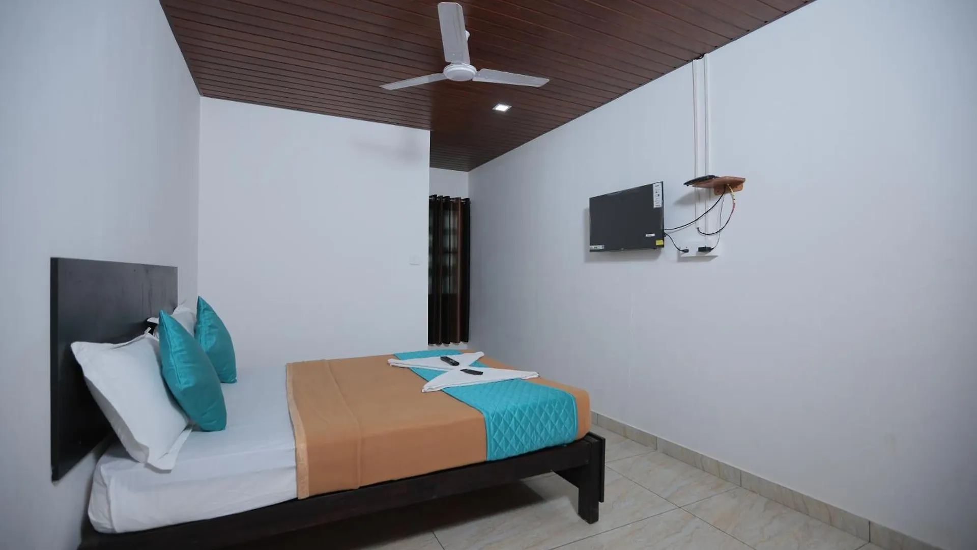 Gem Suites Kochi 3*,